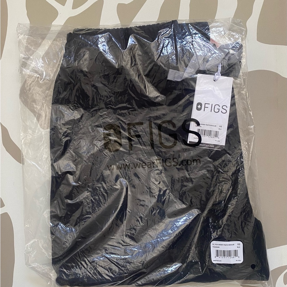 NWT FIGS Yola Scrub Pants